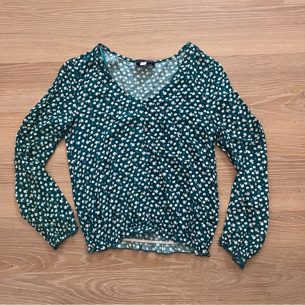 Blue rair green and white floral v neck blouse